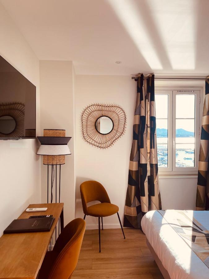 Hotel Restaurant De La Tour Sanary-sur-Mer Luaran gambar
